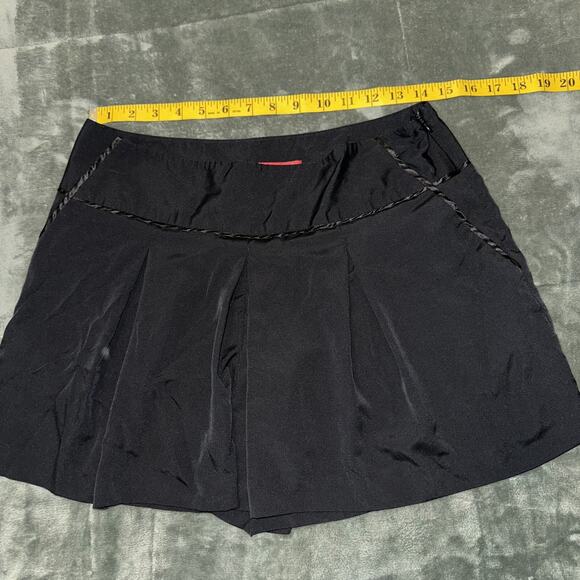 Elle Shorts Women's 8 Black Pleated Side Zip Pockets Casual Y2K Skort Mini - Picture 4 of 7